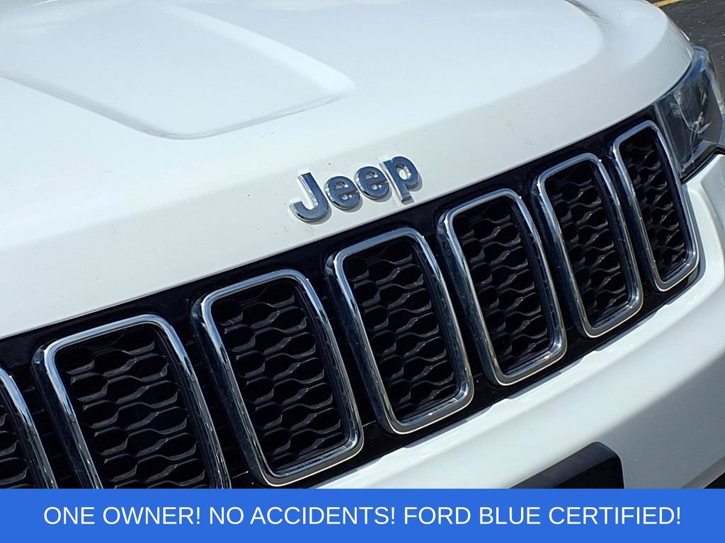 Used 2019 Jeep Grand Cherokee Laredo AWD/4WD image 29