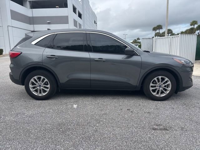 Certified 2022 Ford Escape SE image 4
