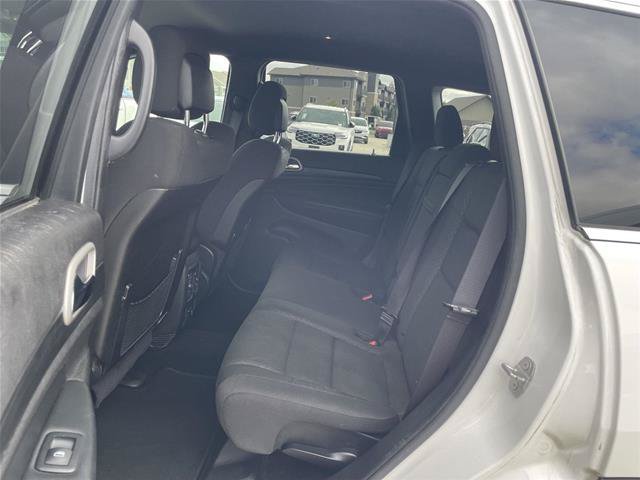 Used 2021 Jeep Grand Cherokee Laredo AWD/4WD image 20