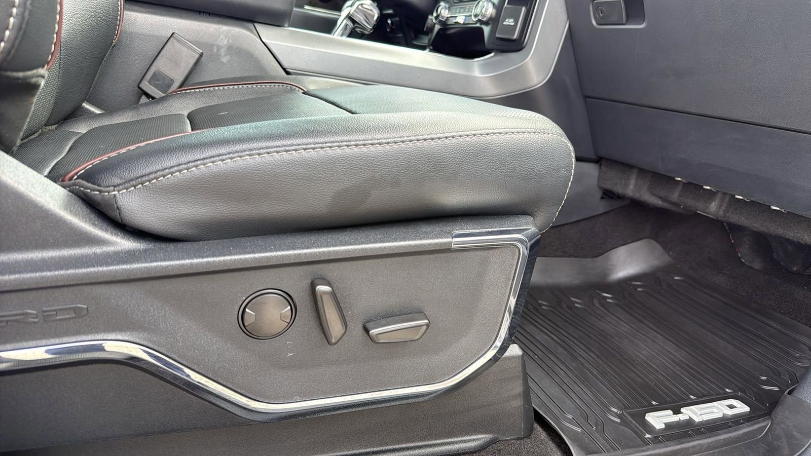 Certified 2023 Ford F150 Lariat w/ Trailer Tow Package image 25