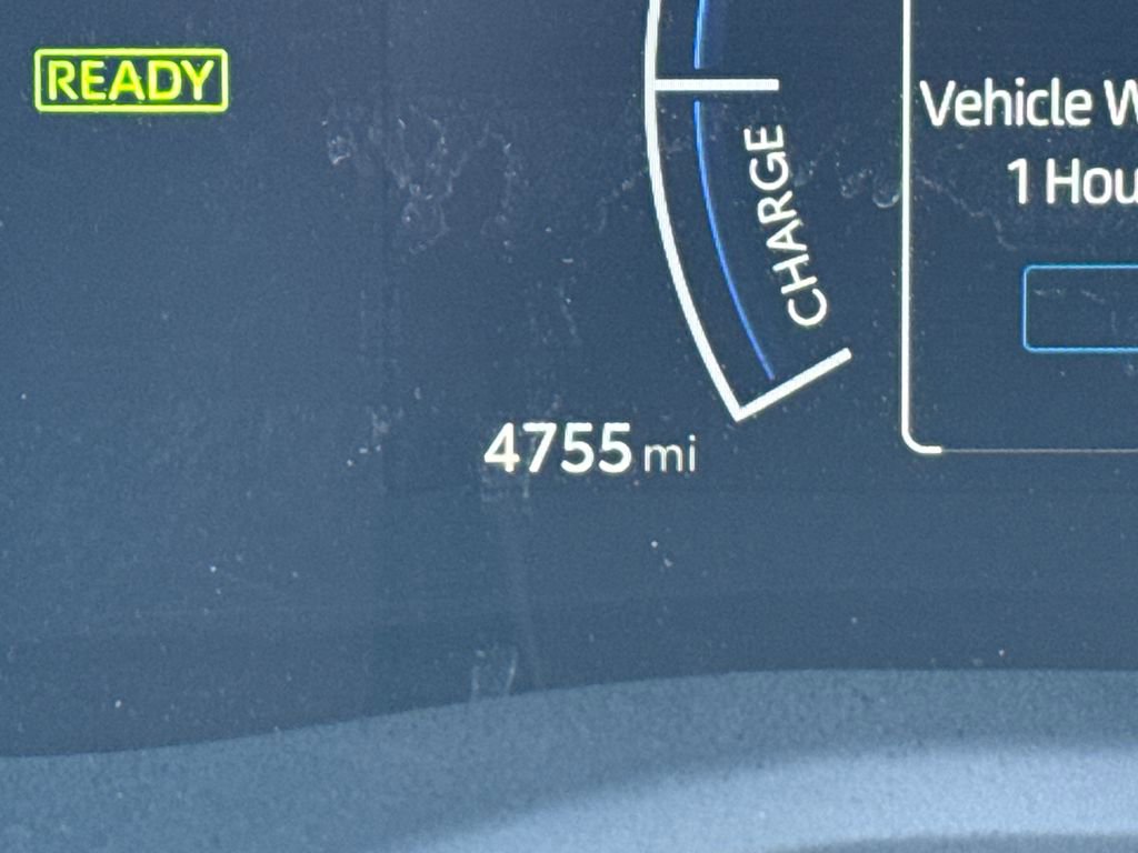 Used 2025 Toyota Camry SE image 27