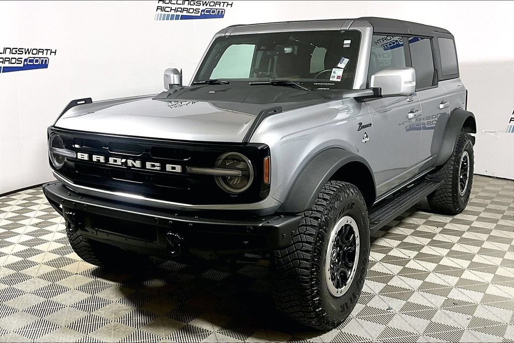 Certified 2023 Ford Bronco Outer Banks w/ Sasquatch Package