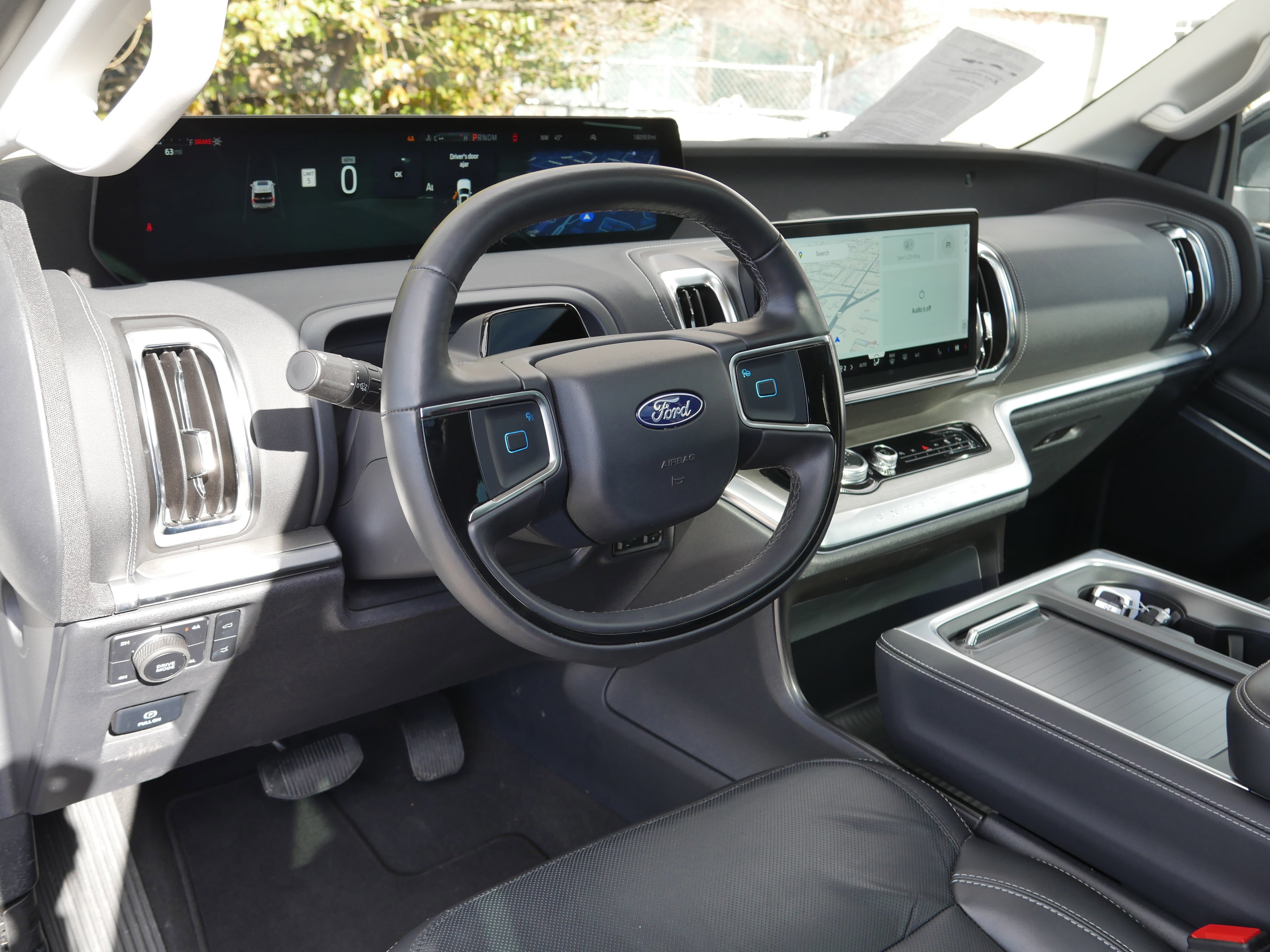 Certified 2025 Ford Expedition Max Platinum image 10