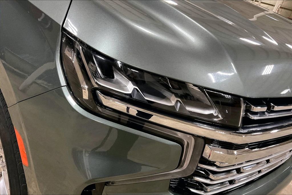 Used 2023 Chevrolet Suburban Premier image 26