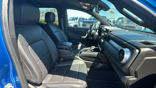 Used 2024 Chevrolet Colorado LT w/ LT Convenience Package III RWD image 11