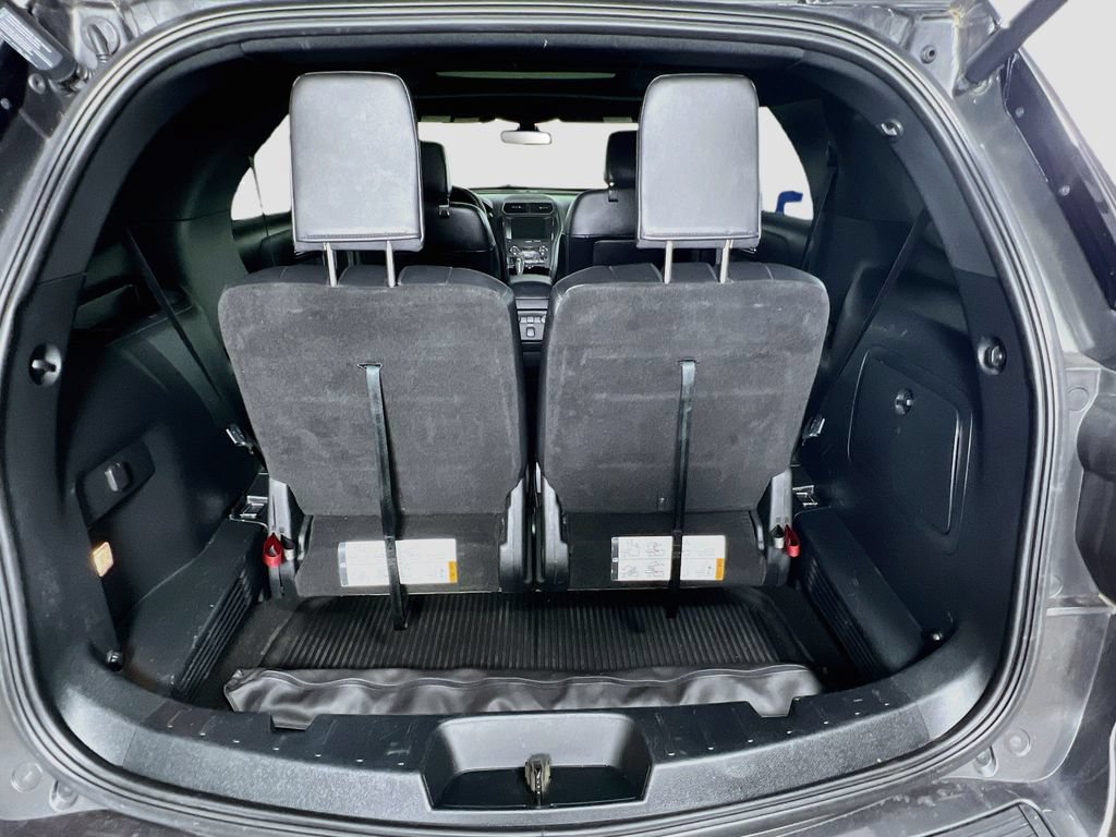 Certified 2019 Ford Explorer XLT w/ Equipment Group 202A AWD/4WD image 31