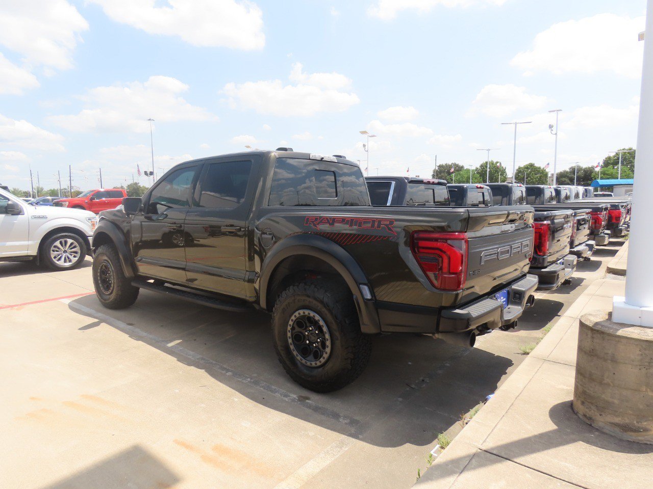 Certified 2025 Ford F150 Raptor AWD/4WD image 8