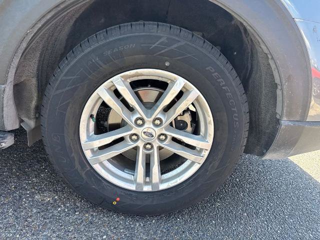 Certified 2023 Ford Explorer XLT RWD image 12