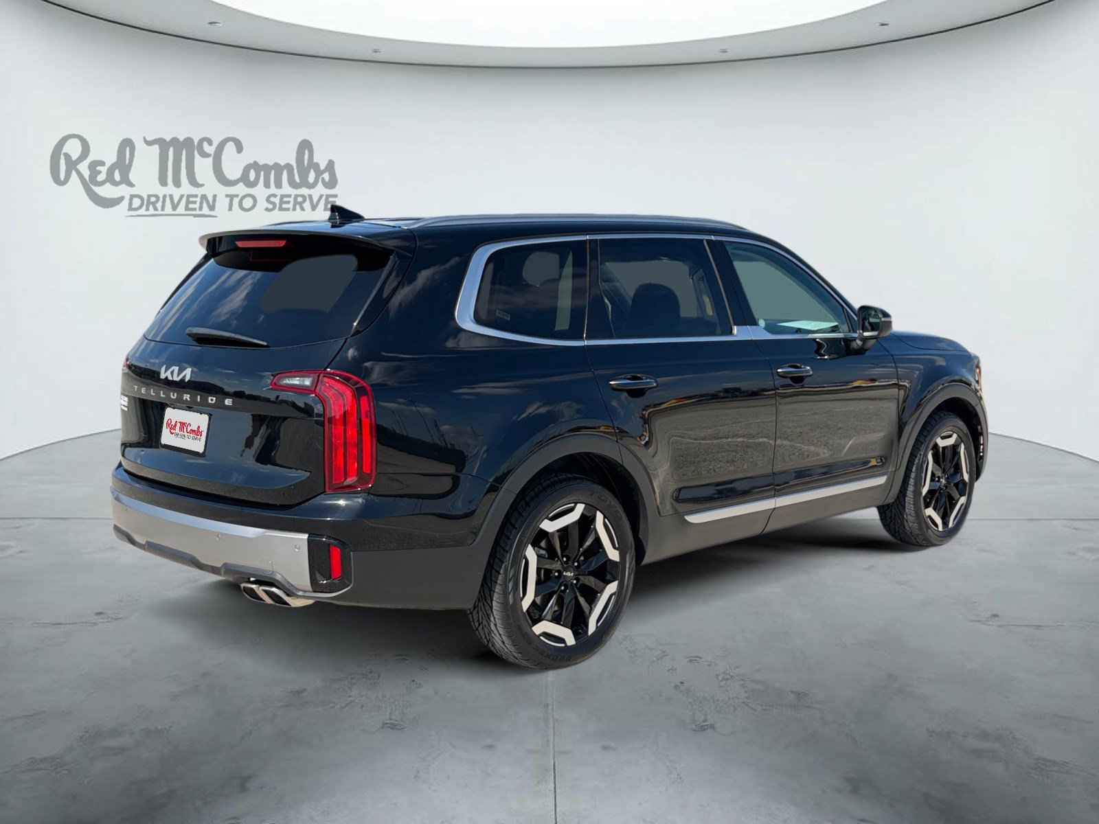 Used 2025 Kia Telluride S FWD image 5