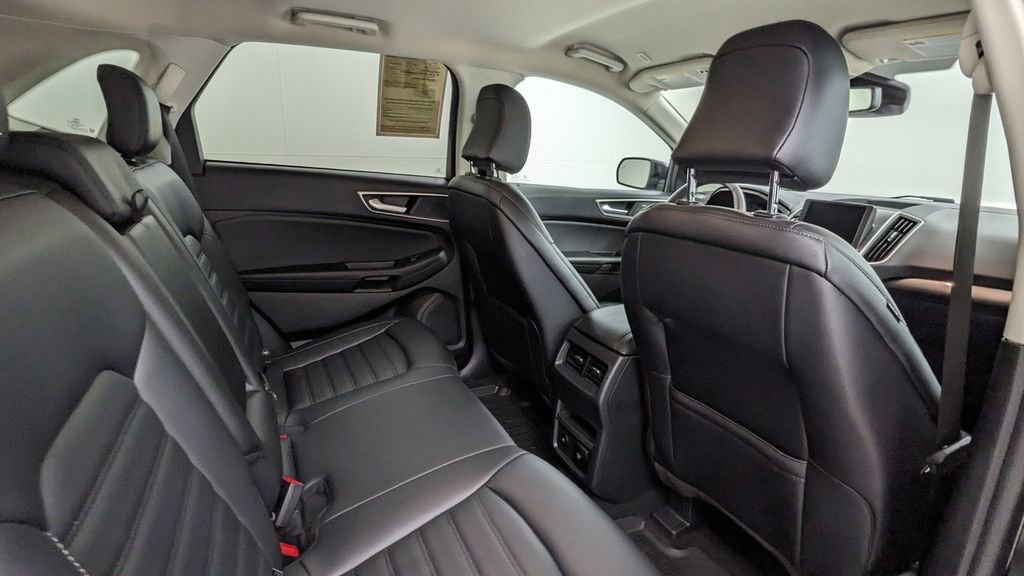 Certified 2024 Ford Edge SEL w/ Convenience Package AWD/4WD image 35