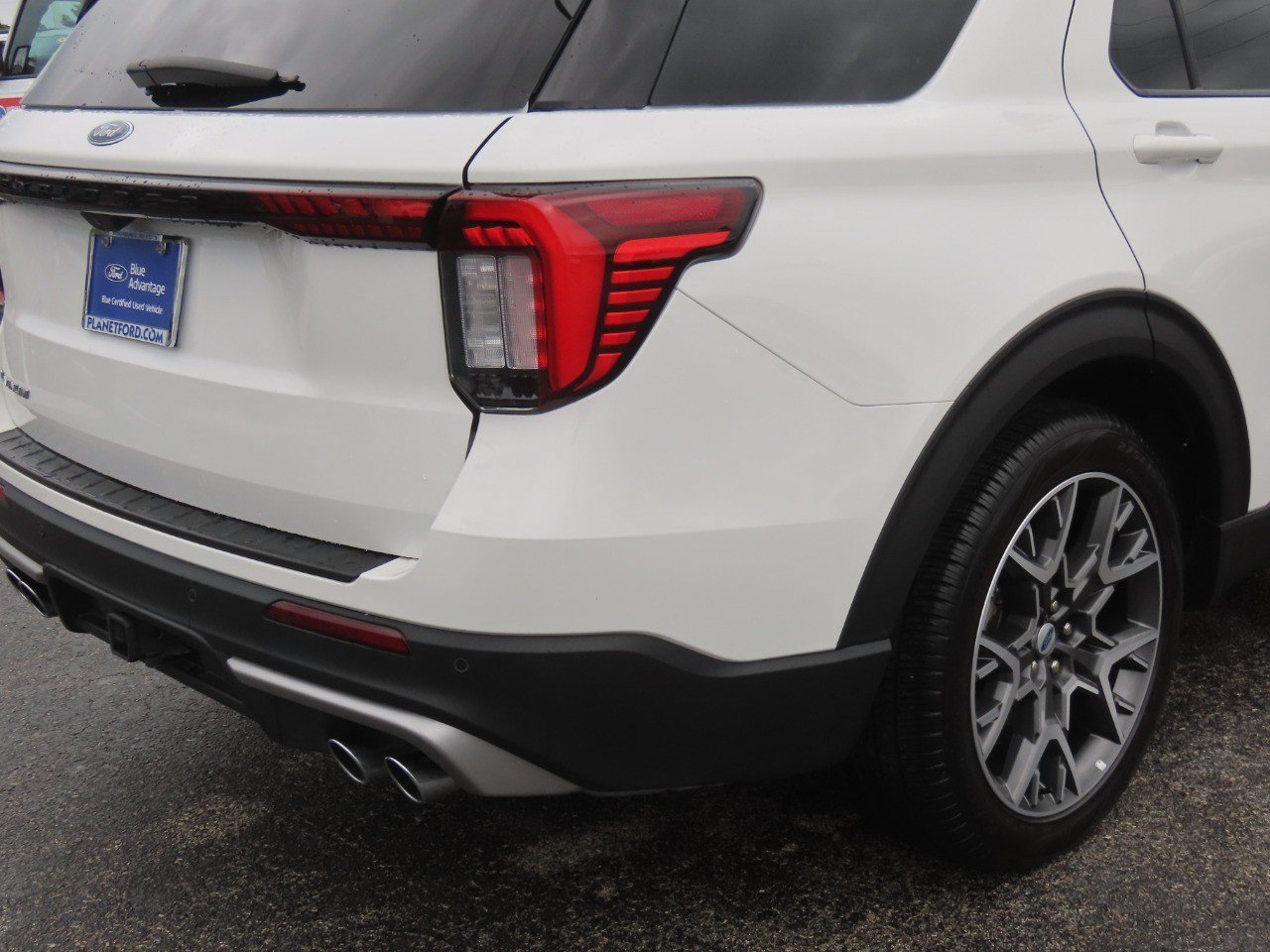 Certified 2025 Ford Explorer Platinum w/ Ultimate Package RWD image 10