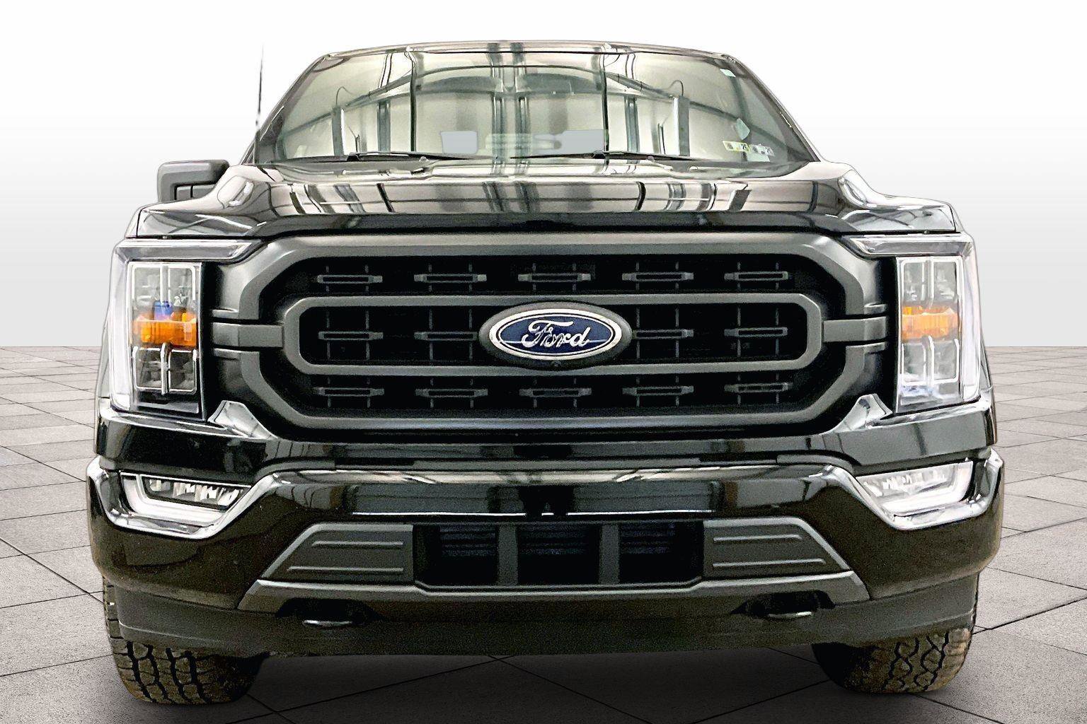 Certified 2022 Ford F150 XLT w/ Equipment Group 302A High image 3