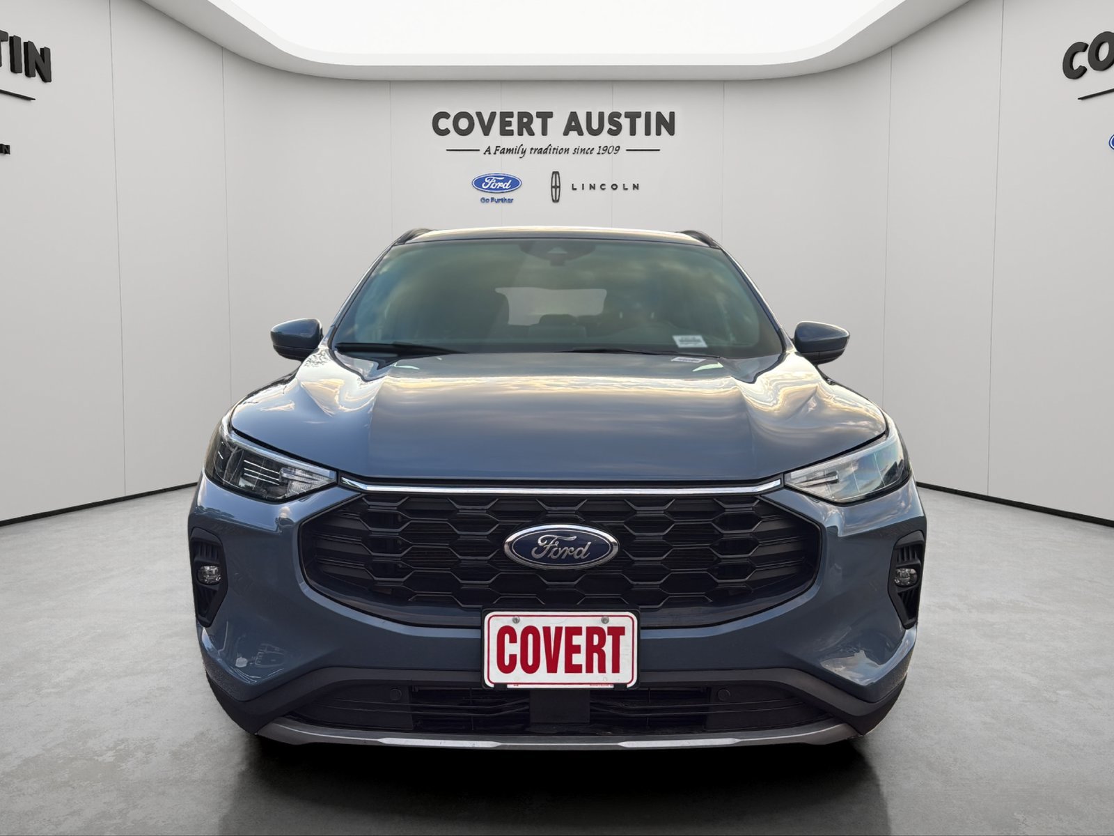 Certified 2025 Ford Escape ST-Line Select AWD/4WD image 8