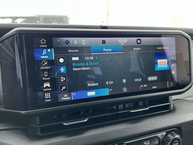 Used 2025 Jeep Gladiator Sport AWD/4WD image 19