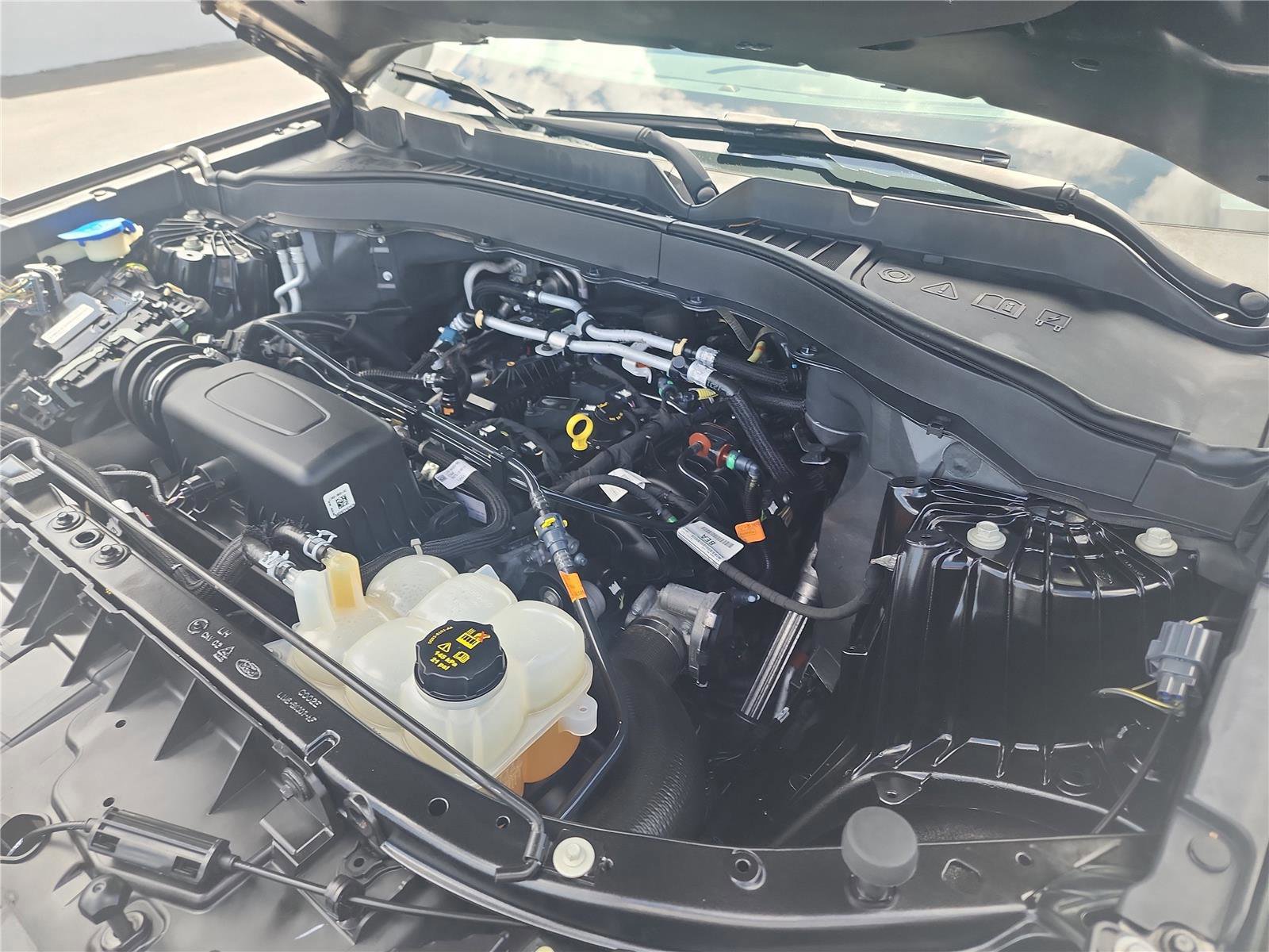 Certified 2021 Ford Explorer 2WD image 14