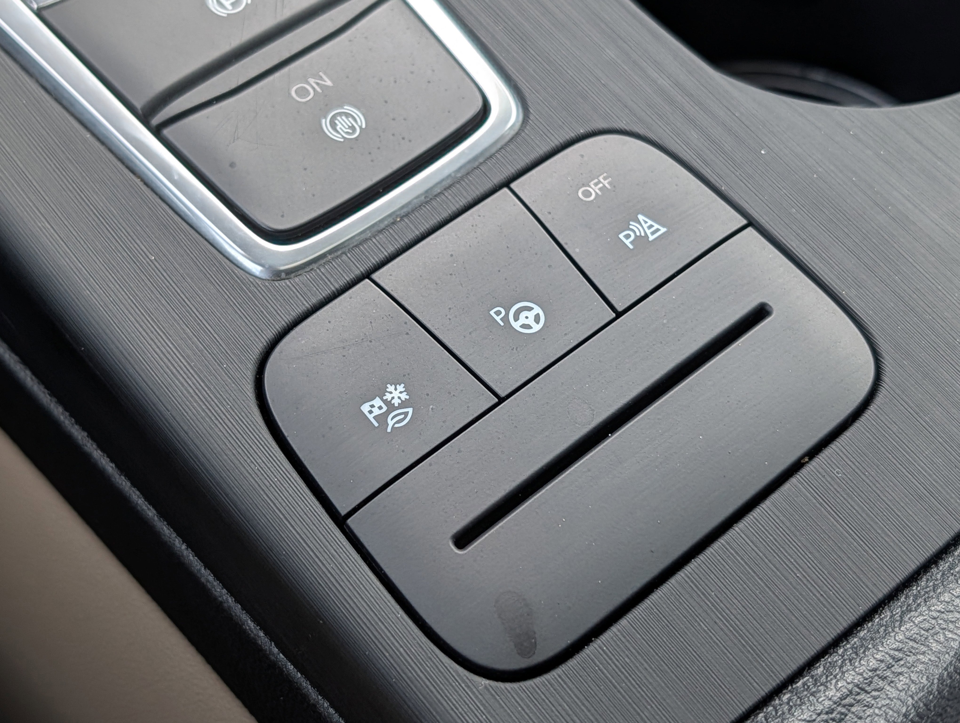 Certified 2021 Ford Escape Titanium image 33