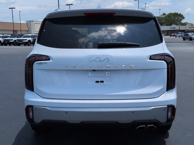 Used 2024 Kia Telluride EX w/ EX Captain's Chair Package FWD image 5