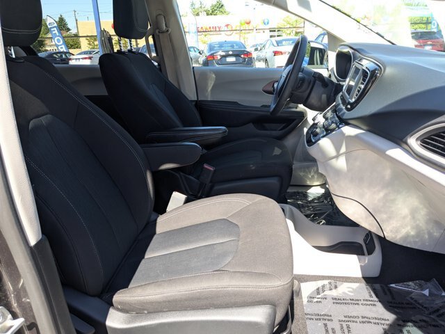 Used 2023 Chrysler Voyager LX FWD image 32