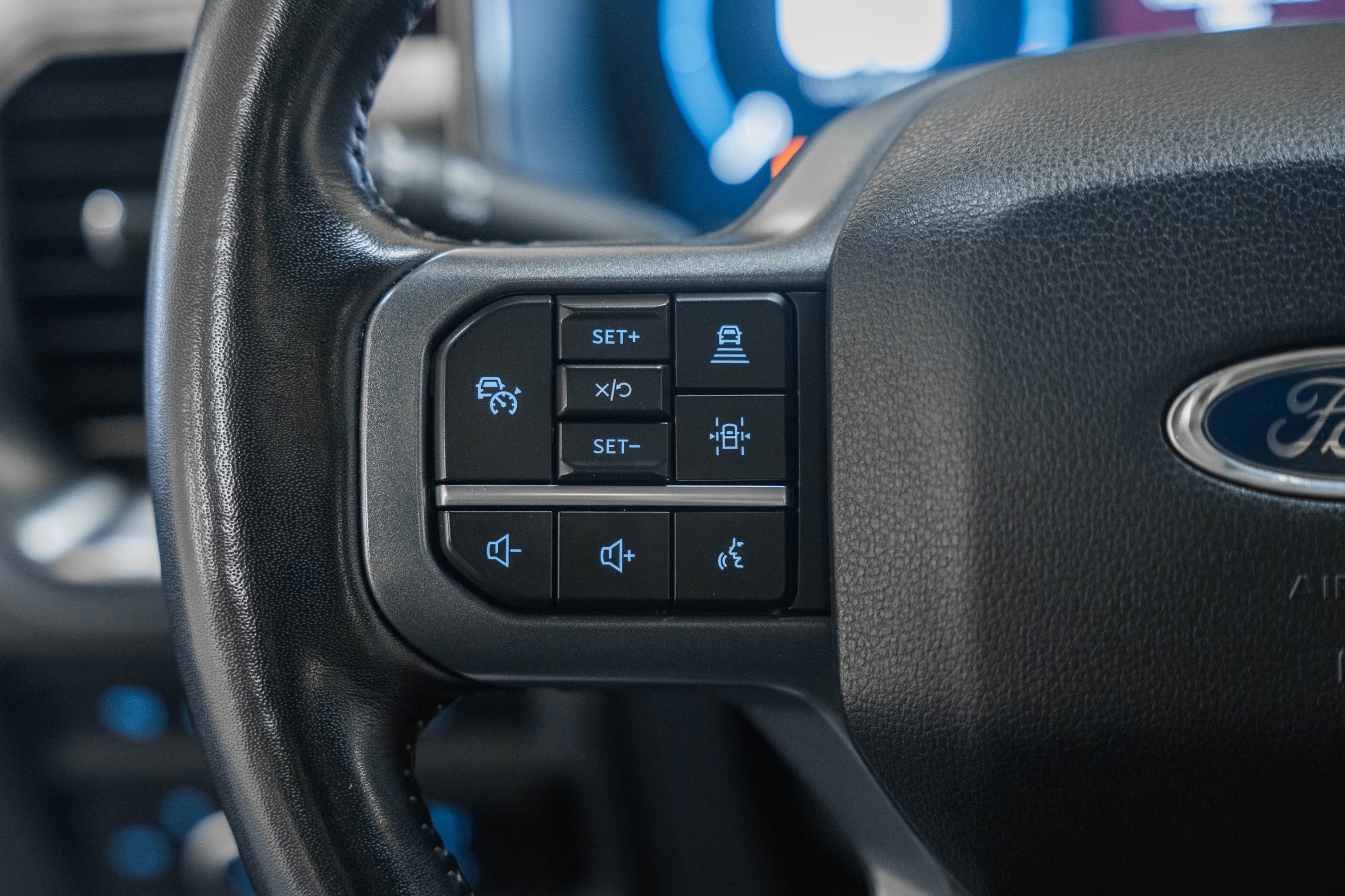 Certified 2023 Ford F150 Lariat w/ Equipment Group 502A High image 37