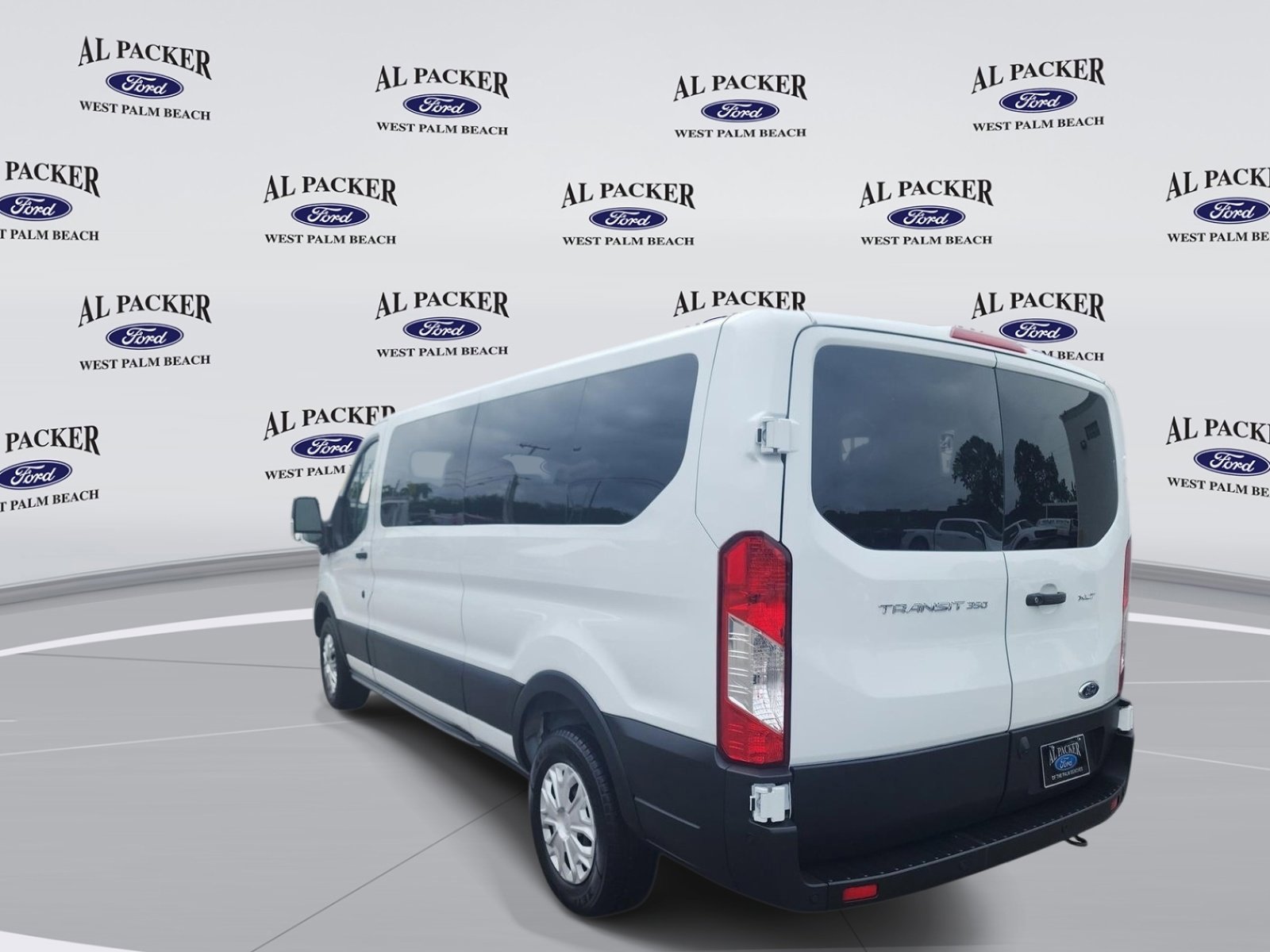 Certified 2023 Ford Transit 350 XLT RWD image 3