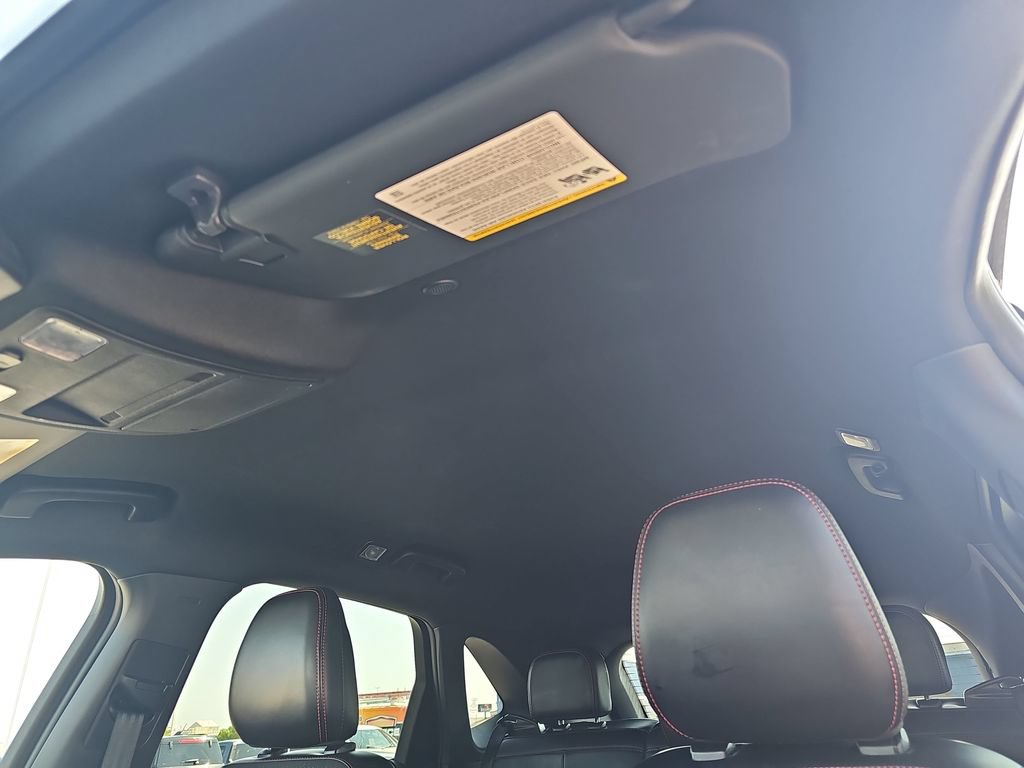 Certified 2025 Ford Escape ST-Line Select AWD/4WD image 29