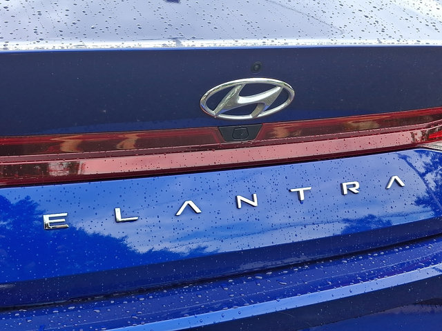 Used 2023 Hyundai Elantra SEL FWD image 35