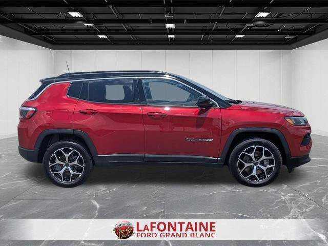 Used 2025 Jeep Compass Limited AWD/4WD image 6