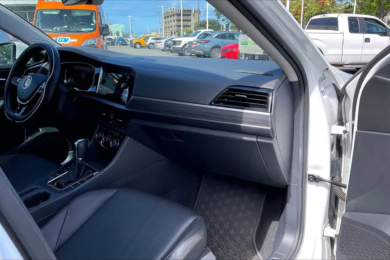 Used 2019 Volkswagen Jetta SEL FWD image 23