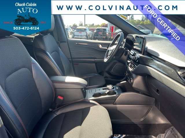 Certified 2025 Ford Escape ST-Line Select AWD/4WD image 23