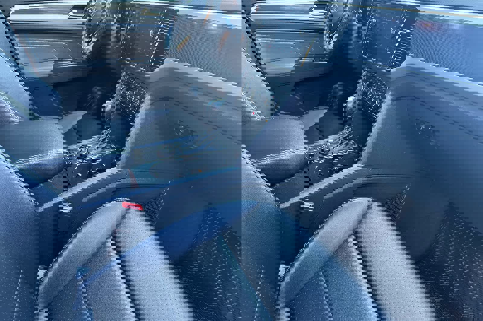 Used 2022 Volkswagen Atlas Cross Sport SEL R-Line image 16