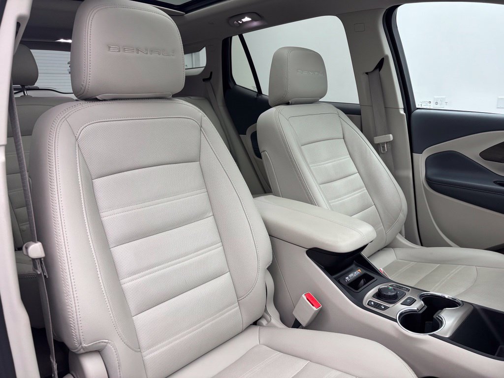 Used 2023 GMC Terrain Denali w/ LPO, Floor Liner Package AWD/4WD image 34