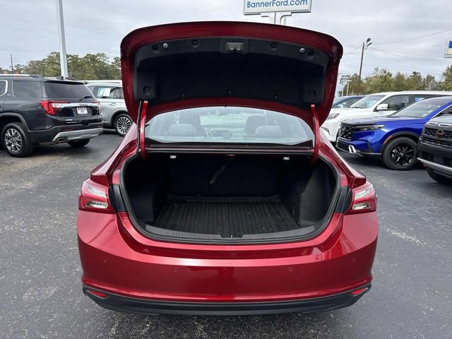 Used 2021 Chevrolet Malibu LT image 8