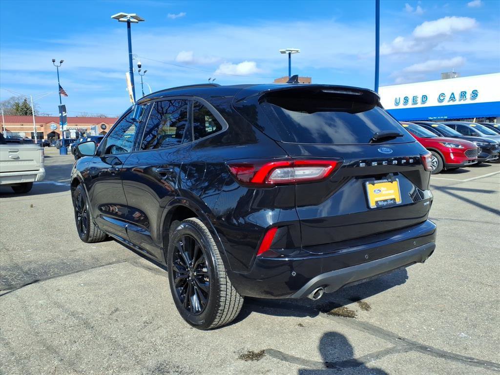 Certified 2023 Ford Escape ST-Line Elite image 4