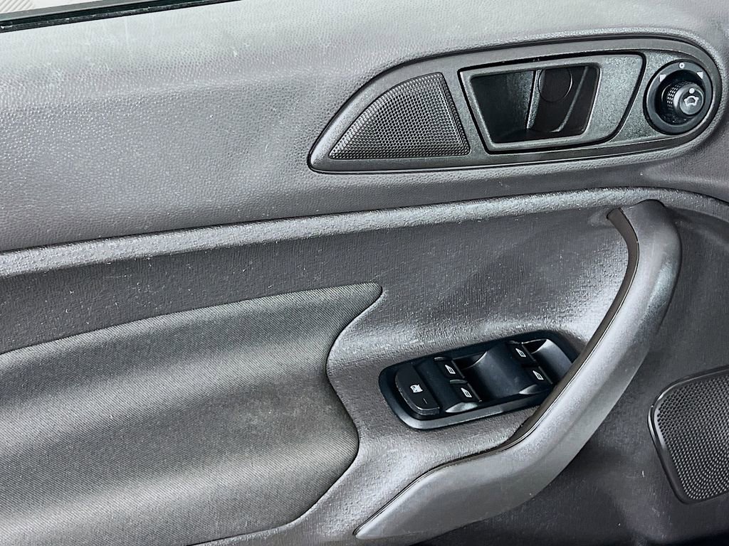Certified 2017 Ford Fiesta SE FWD image 17