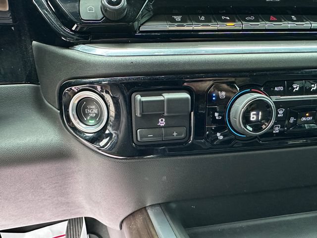 Used 2024 Chevrolet Silverado 2500 High Country AWD/4WD image 15