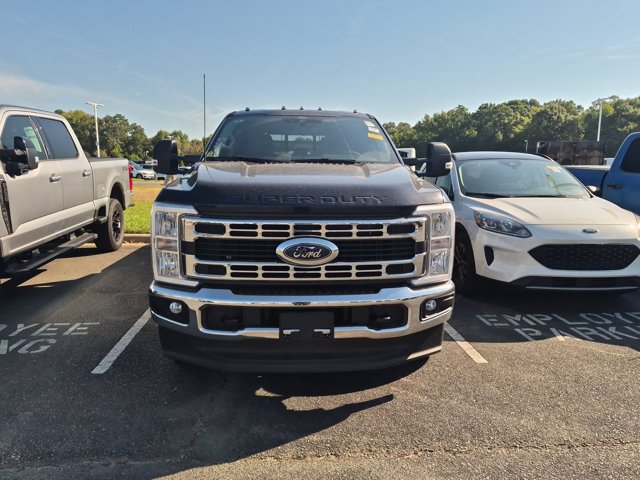 Certified 2025 Ford F350 XL w/ XL Chrome Package AWD/4WD image 3