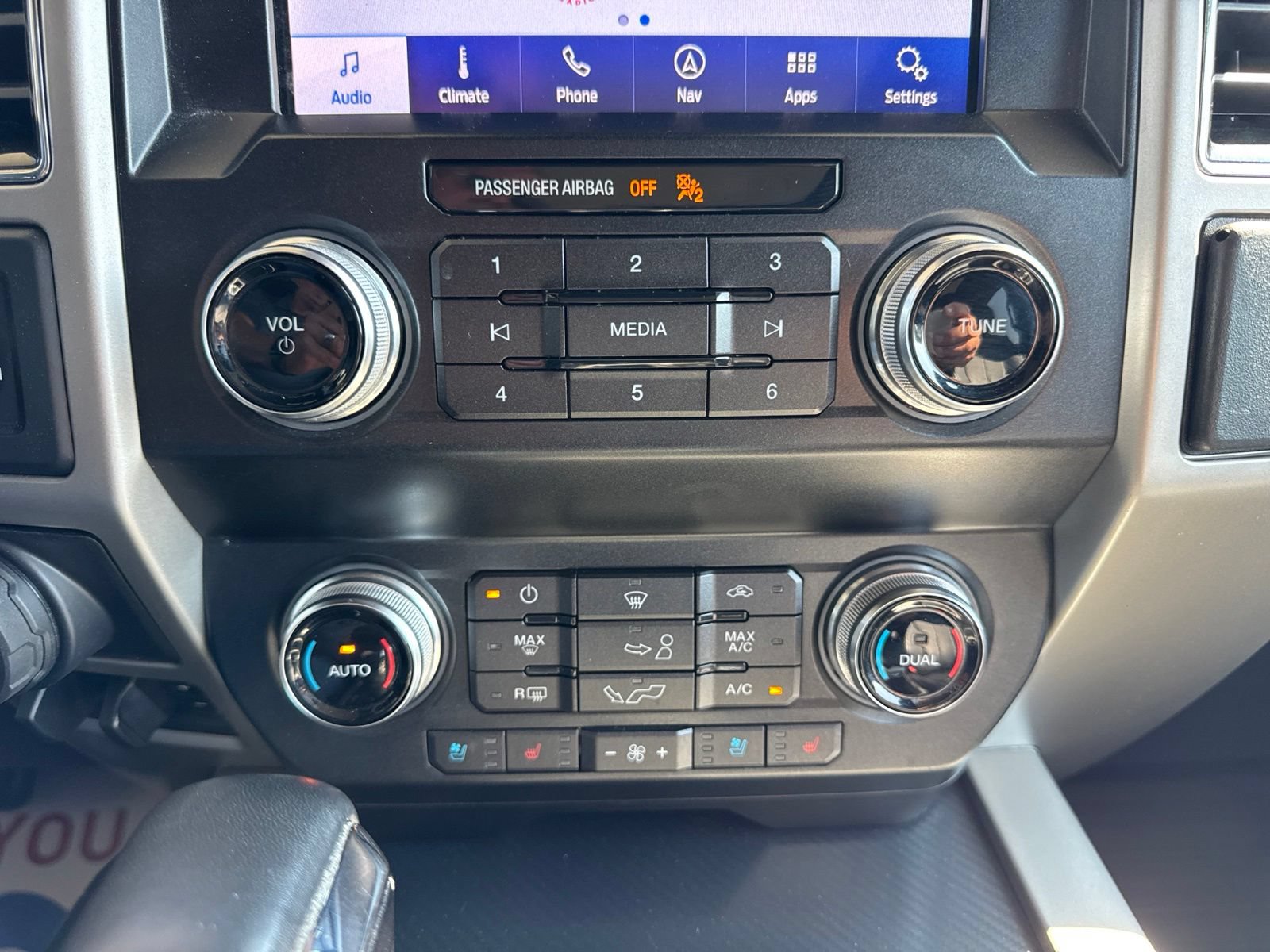 Certified 2019 Ford F150 Lariat w/ Equipment Group 502A Luxury AWD/4WD image 35