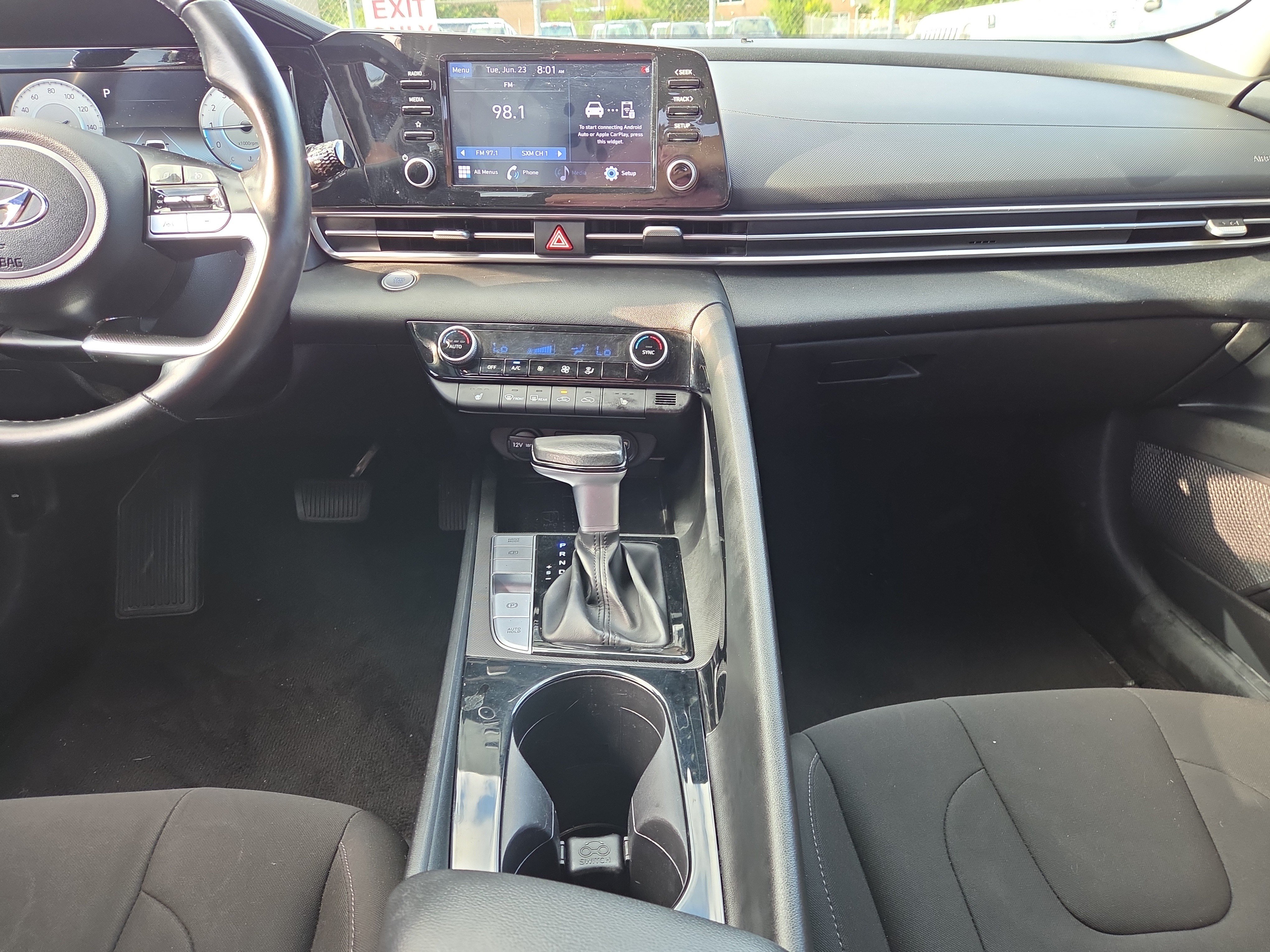 Used 2022 Hyundai Elantra SEL w/ Convenience + Premium Package FWD image 22