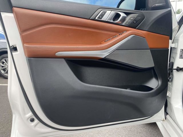 Used 2019 BMW X5 xDrive50i w/ M Sport Package AWD/4WD image 22