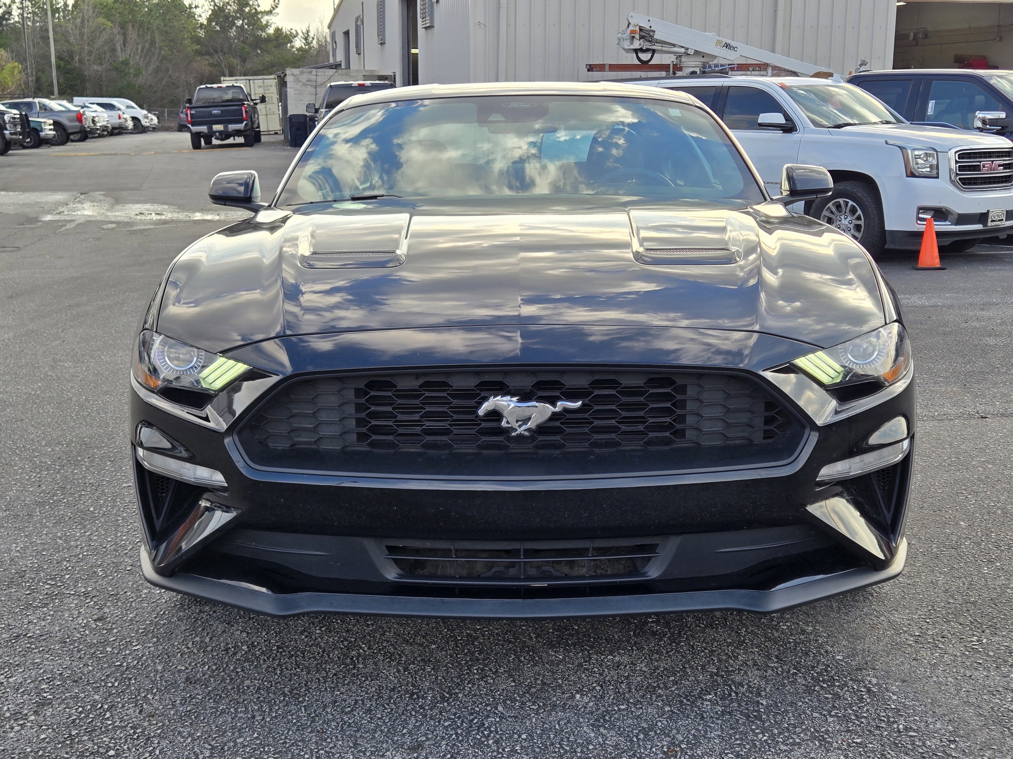 Certified 2022 Ford Mustang Coupe image 11