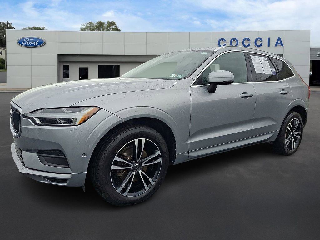 Used 2018 Volvo XC60 T5 Momentum w/ Vision Package
