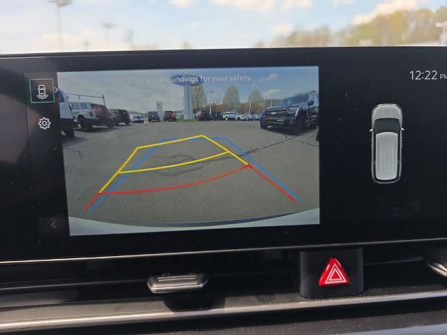 Used 2025 Kia Carnival FWD image 33