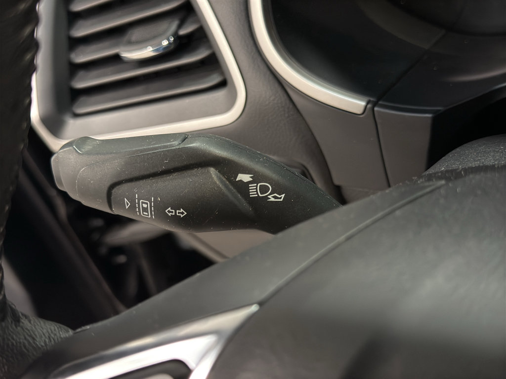 Certified 2020 Ford Edge SEL w/ Convenience Package image 16