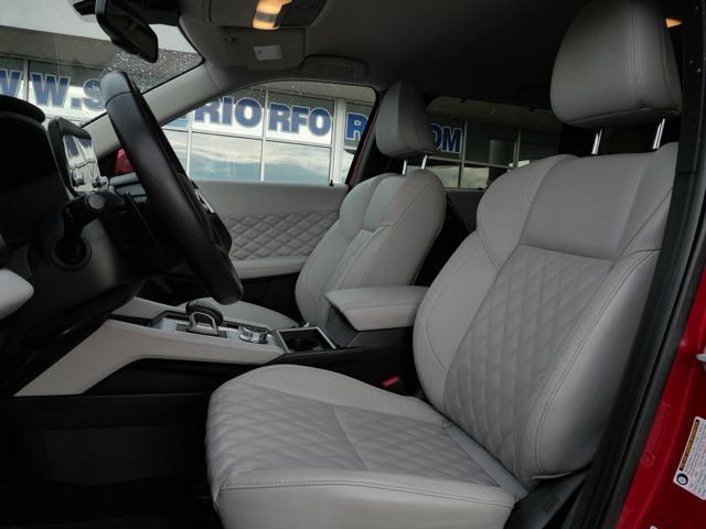 Used 2024 Mitsubishi Outlander SEL AWD/4WD image 10