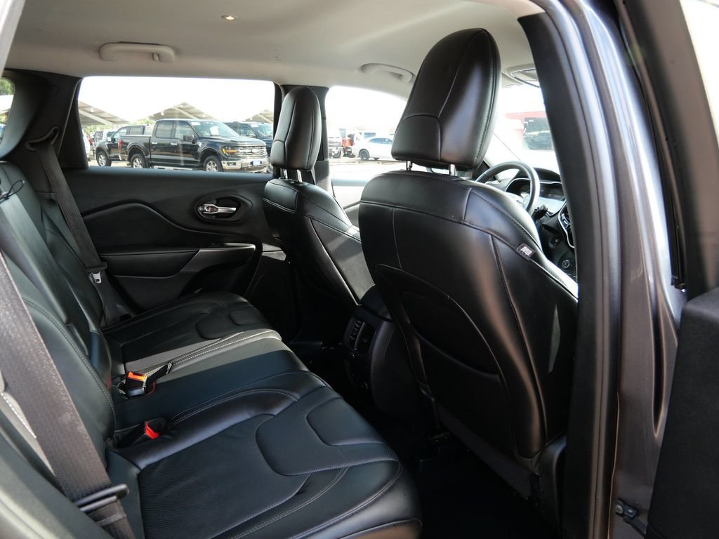 Used 2020 Jeep Cherokee Limited AWD/4WD image 13