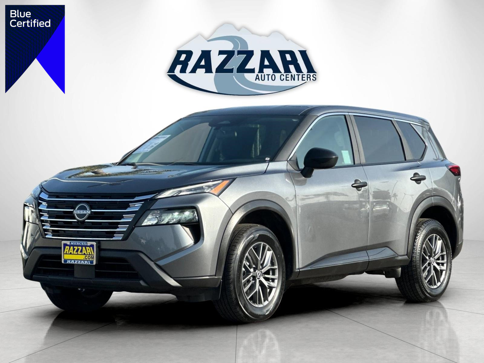 Used 2024 Nissan Rogue S image 1