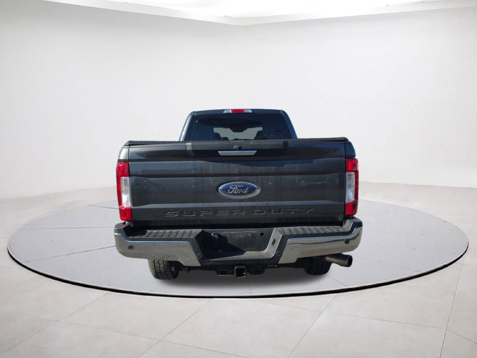 Certified 2018 Ford F250 XLT w/ XLT Premium Package image 6