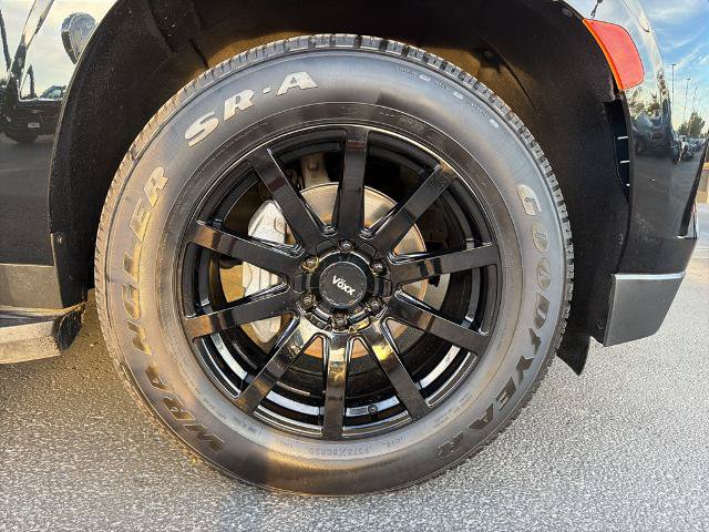 Used 2021 Chevrolet Tahoe Premier w/ Premium Package AWD/4WD image 5