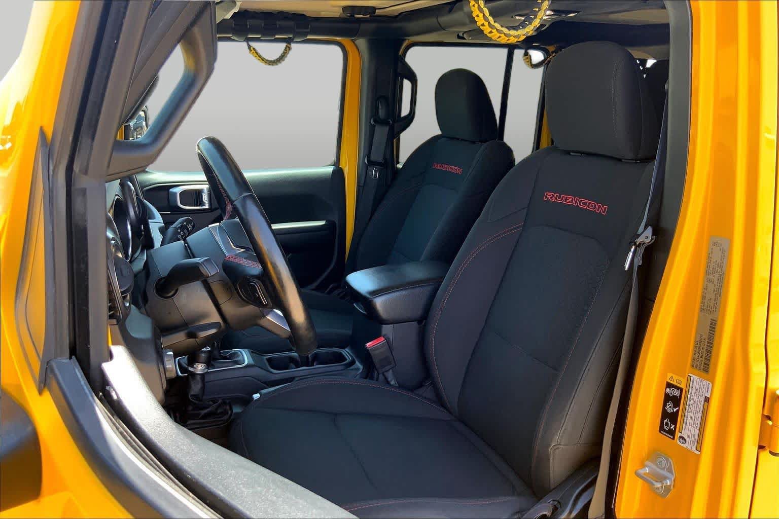 Used 2021 Jeep Wrangler Unlimited Rubicon w/ Cold Weather Group AWD/4WD image 8