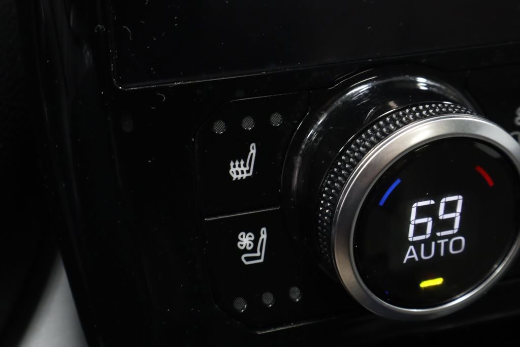 Used 2023 Toyota Highlander Limited image 30